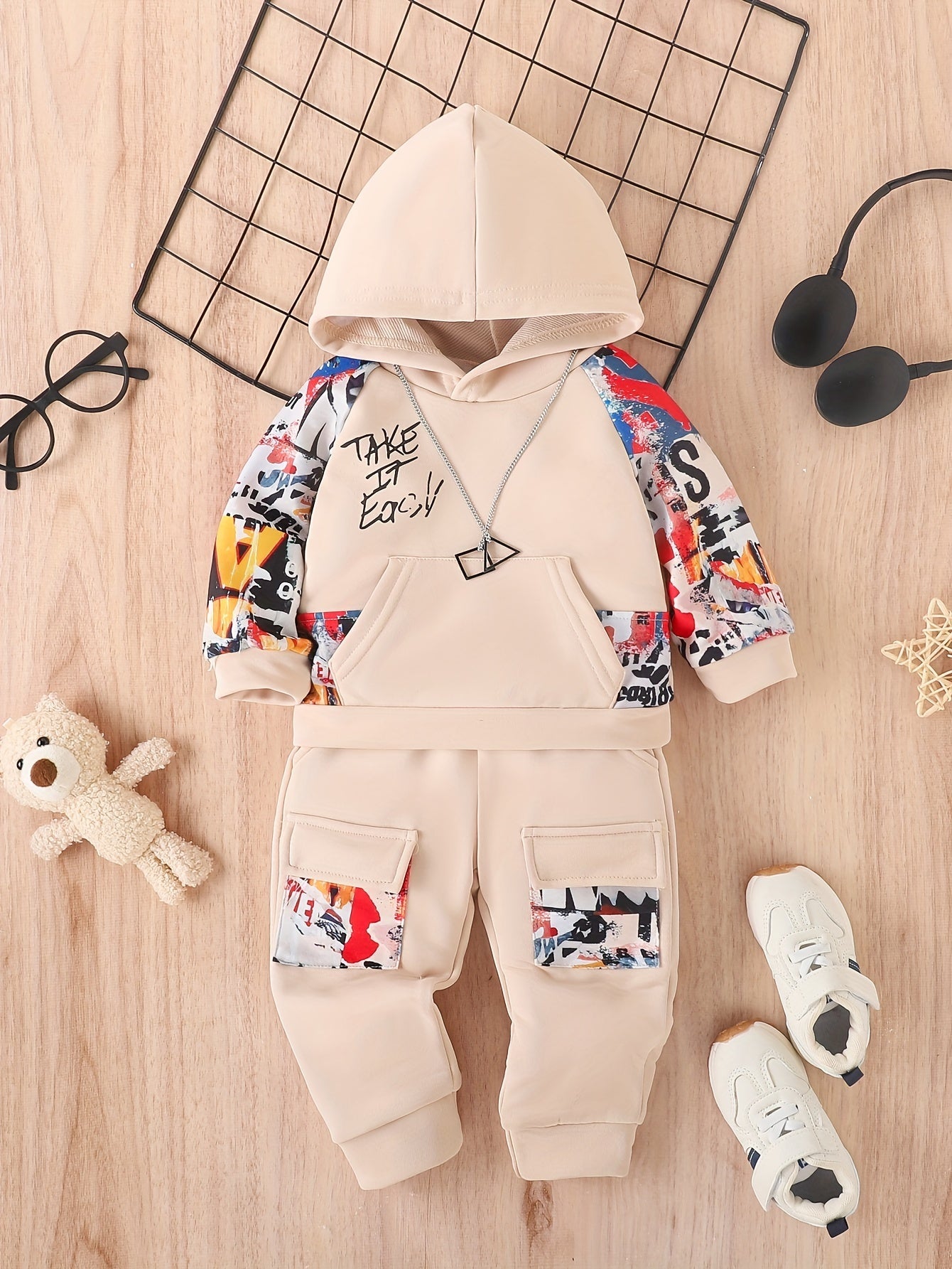 2pcs Toddler & Infant Boy's Colorful Graffiti Pattern Hoodie & Casual Cargo Pants Clothing Set for Outdoor Good Vibrations