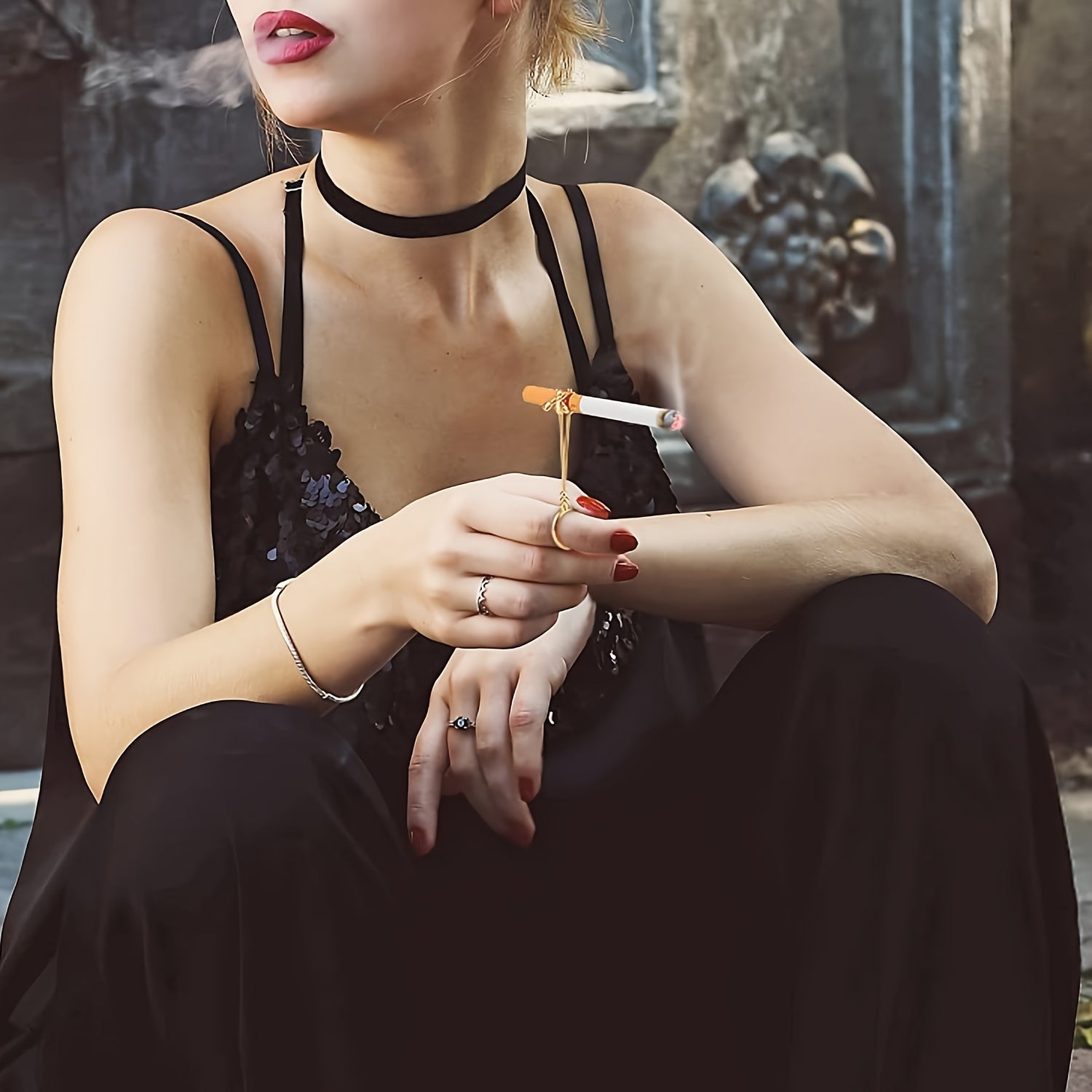 3 Elegant Blunt Ring Clips - 0, 67 Inch Brass Finger Joint Clips with Rose Design, 3 Styles (Bee, Rose, Palm) for Men & Women, Durable Tobacco Accessories for Cigarettes, Vape, and Smoking, Smoking Accessories, Cigarette Acce Good Vibrations