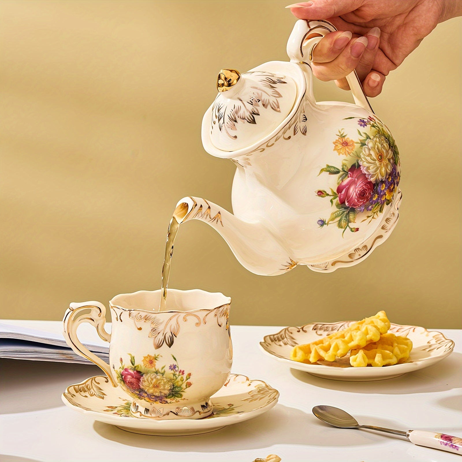 1pc Exquisite Floral Ceramic Coffee Pot - Retro Palace Style Blooming Tea Infuser, European-Inspired Afternoon Tea Set, Round Shaped, Flowers Patterned, Perfect for Home, Office, Hotel, Christmas, Thanksgiving, Valentines Day Good Vibrations