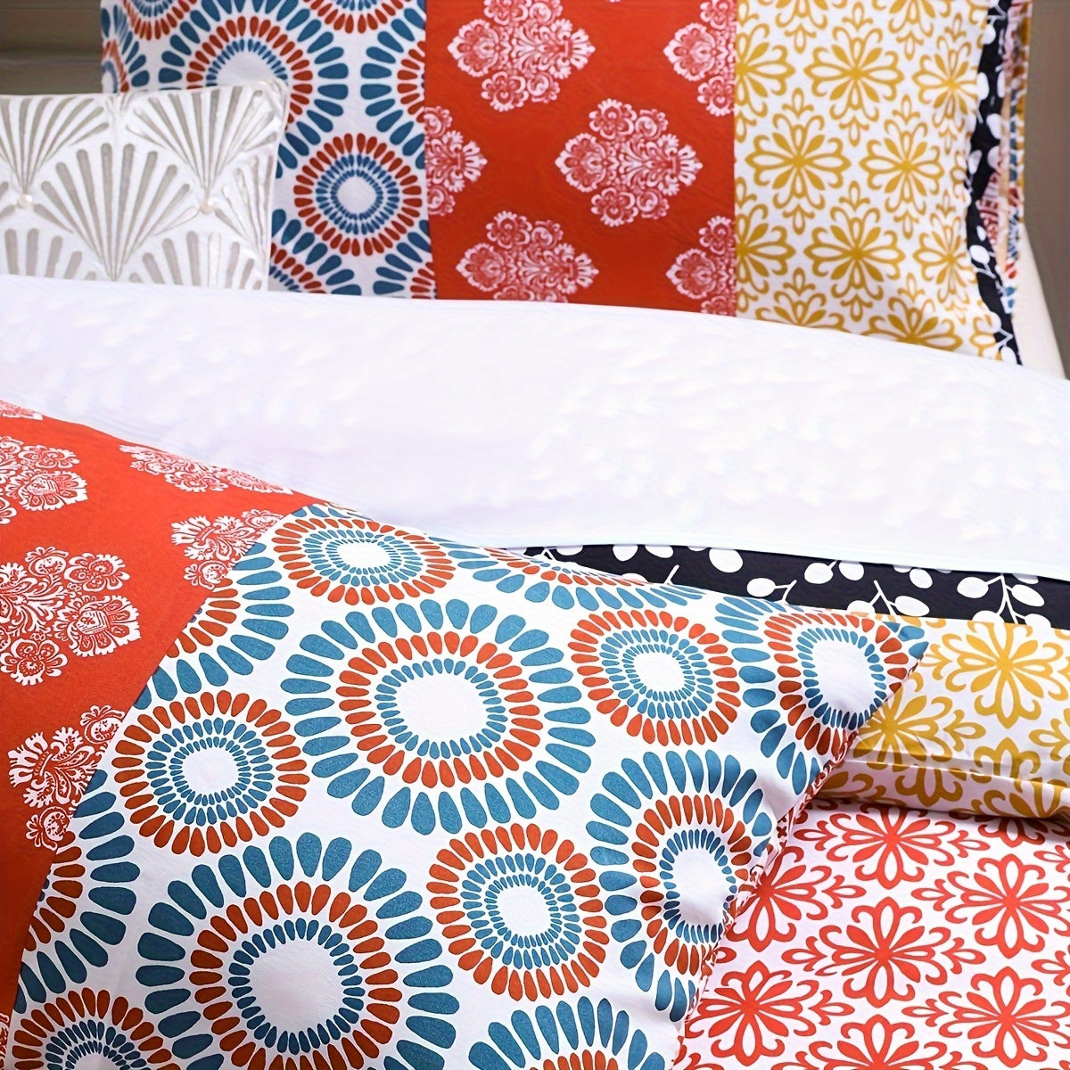 SLEEPBELLA Comforter Set, Soft Microfiber All Season Comforter, Colorful Boho Design with Red Bohemian Striped Pattern, Down Alternative Machine Washable Good Vibrations