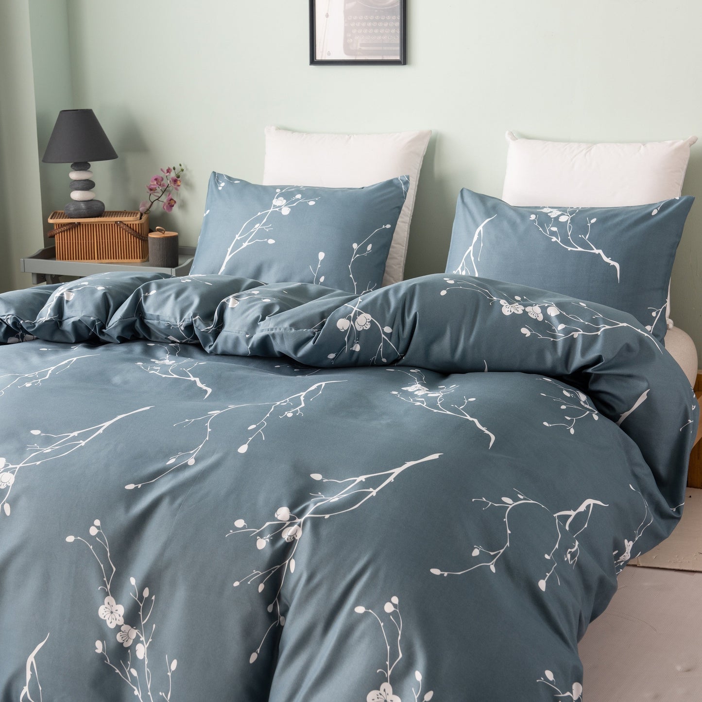 Plum Blossom Duvet Cover Twin Blue Comforter Set Soft Hotel 2/3PCS Microfiber Lightweight Soft White Floral Blue Set with Zipper Closure Good Vibrations