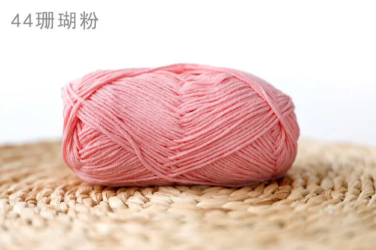 Factory Wholesale Recycled Baby Cotton Yarn 4 Strands of Milk Yarn Bag for Doll Clothes Hand-Knitted High Tenacity for Weaving Good Vibrations