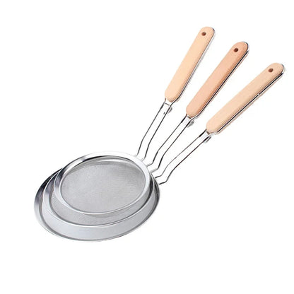 Hot Sell New Design Kitchen Gadgets Stainless Steel Strainers With Non-slip Wooden Handle Good Vibrations