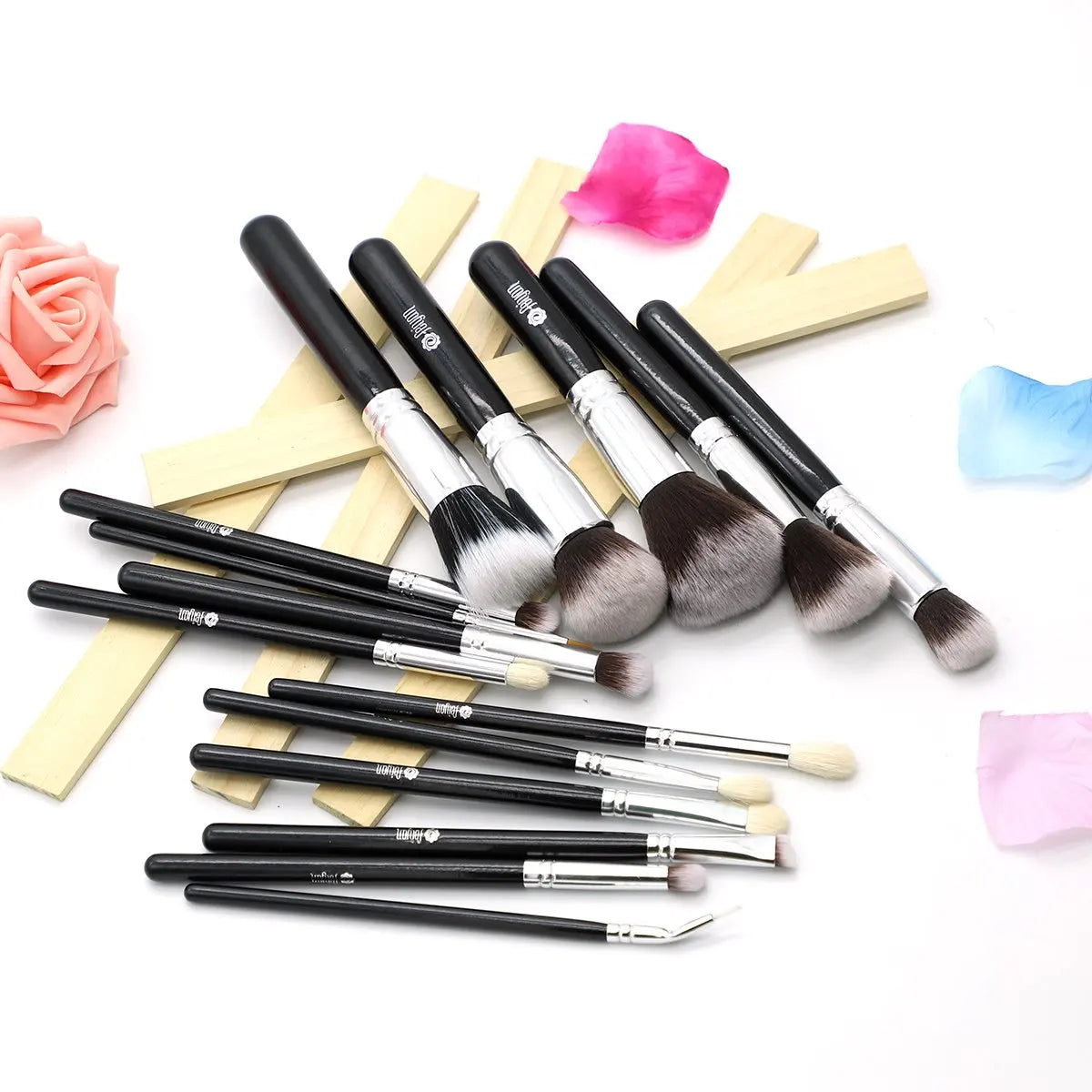 HMU Dropship Reseller Factory Brand 15pcs Custom Soft Black Sliver Make up Brush Set Vendor Other Makeup Brushes Good Vibrations