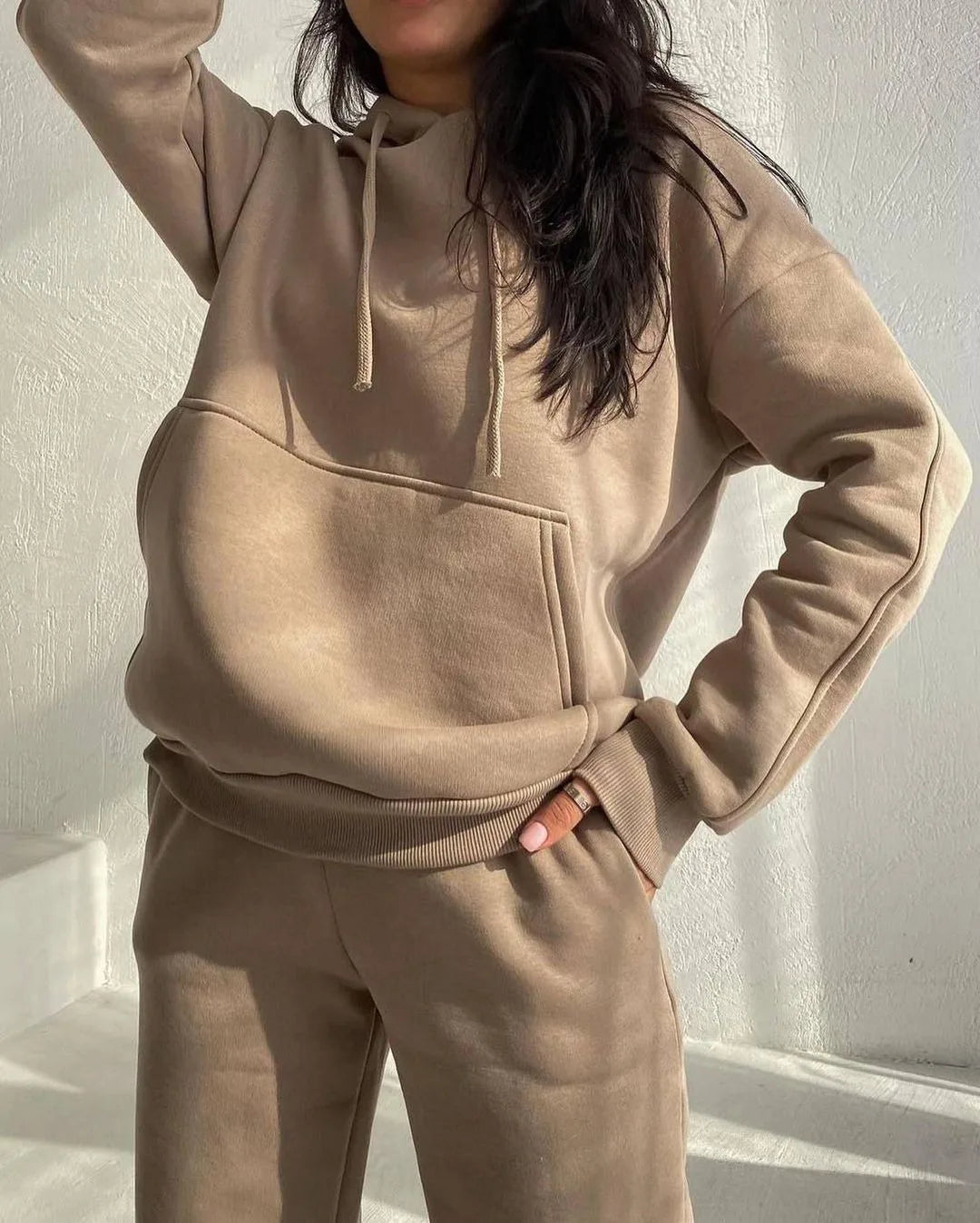 Liu Ming Custom Logo Wholesale Fashion Women Outfits Long Sleeve Hooded Loose Tracksuit Sweatshirt and Pants Set Good Vibrations