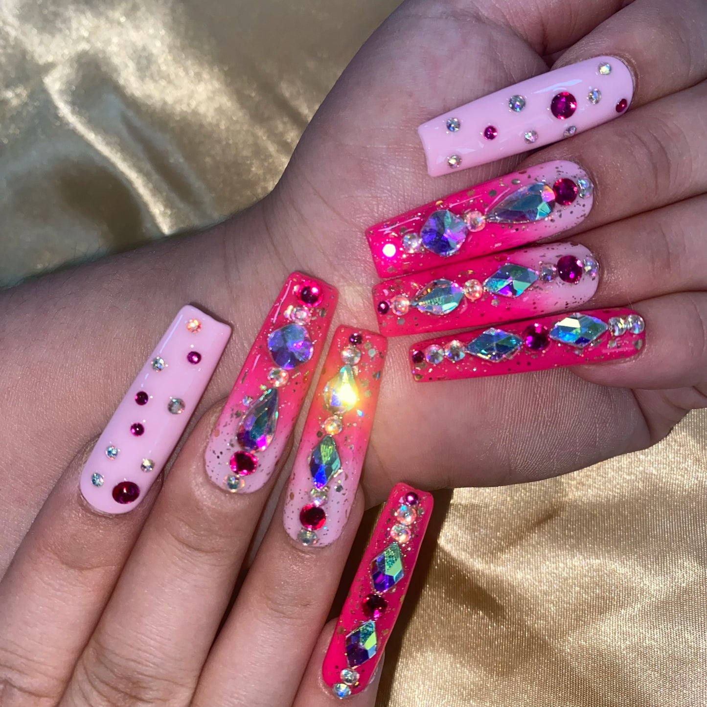 High Quality Multiply Designs 3D Handmade Customize Salon Press on Nails Acrylic Materials Set Good Vibrations