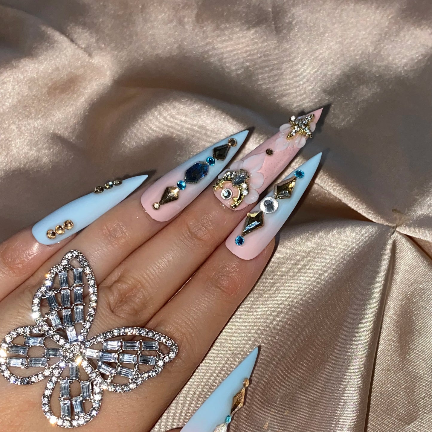 High Quality Multiply Designs 3D Handmade Customize Salon Press on Nails Acrylic Materials Set Good Vibrations