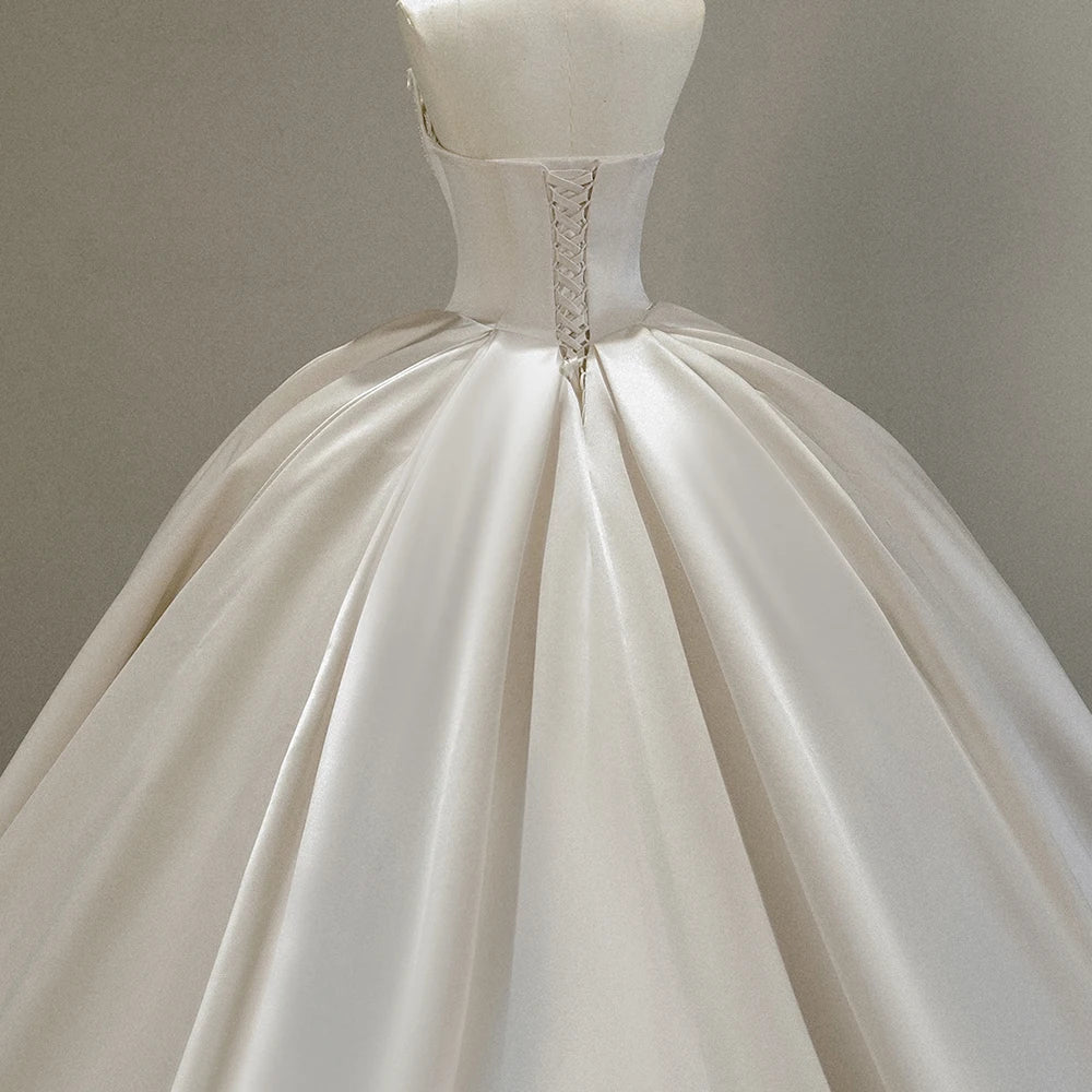 Satin Beaded Appliqued Bow Long Tail Bridal Ball Gown Wedding Dress Sfy184