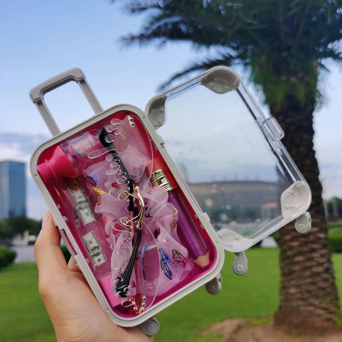 2022 Base Private Label Vendor Custom Glitter Kids Vegan Set Wholesale Fruit Oil Lip Gloss Mini Suitcase for Lipgloss Good Vibrations