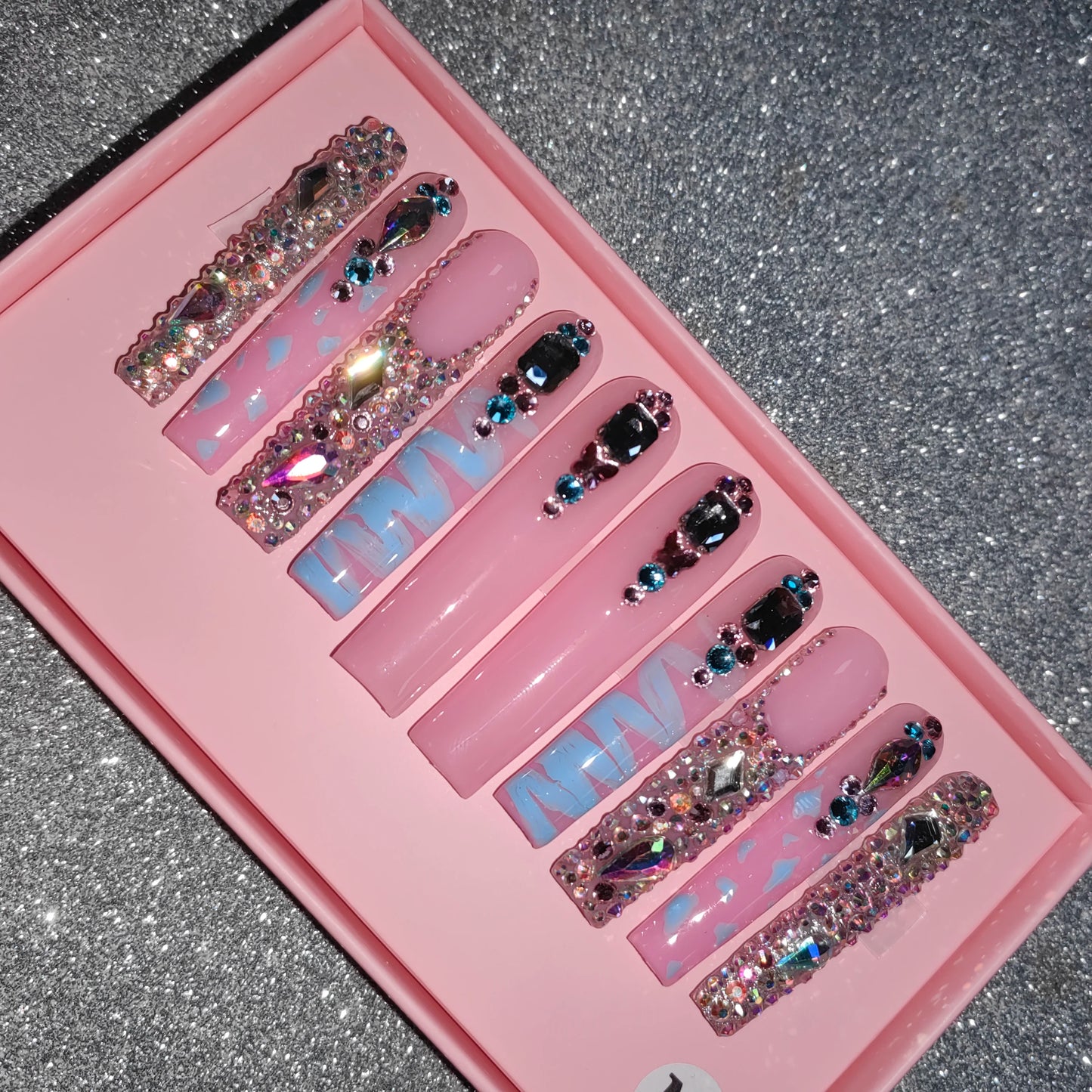 High Quality Multiply Designs 3D Handmade Customize Salon Press on Nails Acrylic Materials Set Good Vibrations