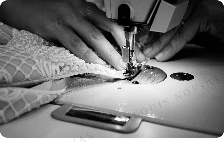 LOUIS NOVIAS  Wedding Dress For Women Elegant Backless Beaded Flowers Embroidery Sleeveless Wedding Gown Vestidos De Novia Good Vibrations