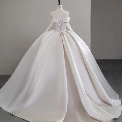 Luxury Satin Wedding Dress Court Train Elegant Boat Neck Princess Wedding Gown Plus Size Custom Made Sfy42