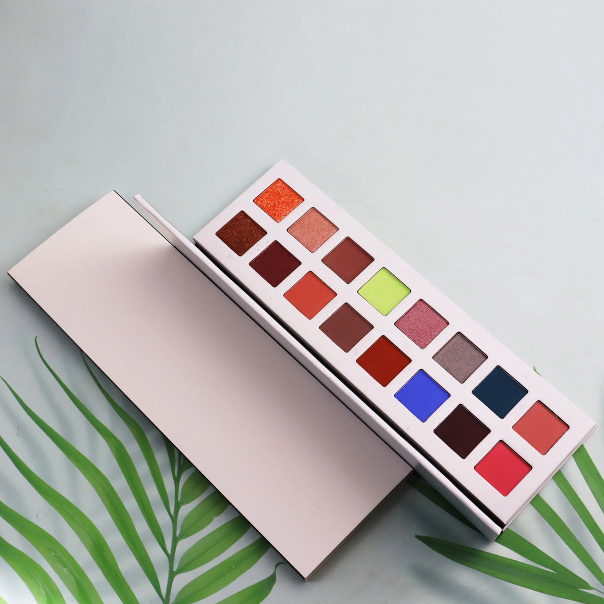 Customizable High Pigment Eye Shadow Palette Square Pan Glitter Makeup Waterproof Matte Finish Daily Use Powder Form Good Vibrations