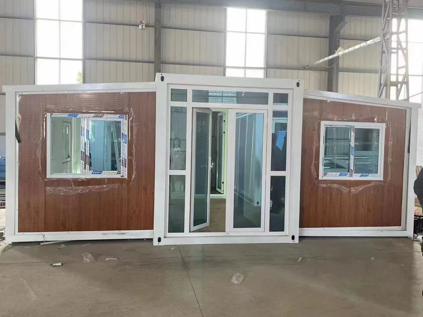 Foldable 40ft Expandable Container Home Office in Australia Tiny House With 20ft Size Made From Sandwich Panel Good Vibrations