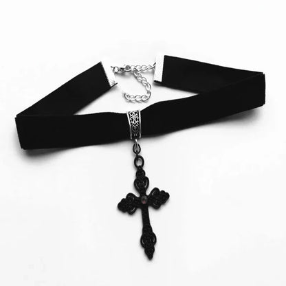 Black Gothic Cross Necklace with Rose Detail Trad Jewelry Ornate Cross Pendant Gift women fashion delicacy 2020 new beautiful Good Vibrations