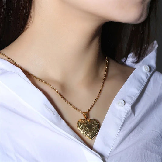 Fashion Heart Locket Pendant Necklaces for Women Openable Photo Frame Floral Stainless Steel Necklaces Family Love Collar Good Vibrations