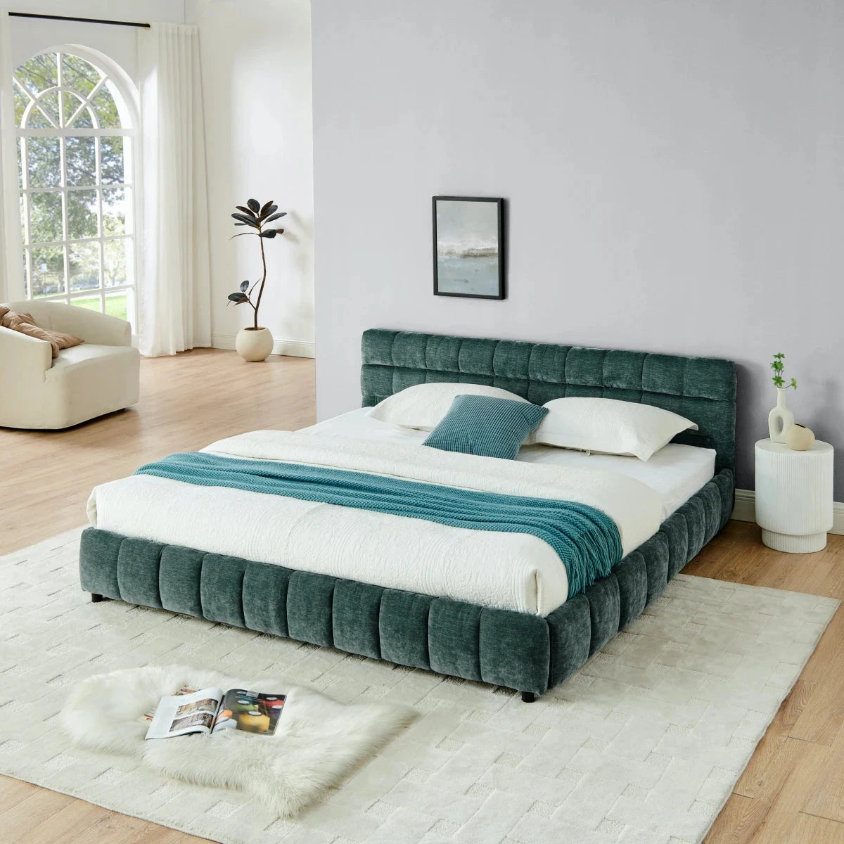 High Quality Modern King Bed Soft Upholstered Frame with Fabric for Home or Hotel Wholesale Furniture High-End Design Good Vibrations