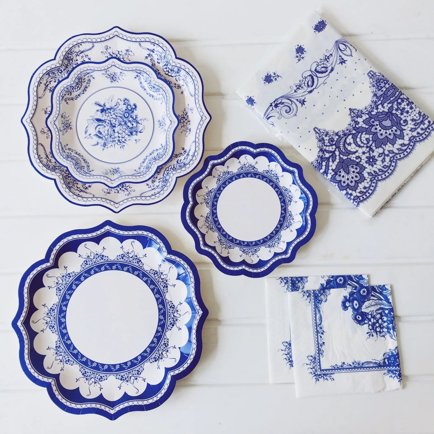 Retro Floral Chinese Style Blue and White Porcelain Paper Plate Party Plates Wedding Lace Dish Disposable Plate 1PC Tablecloth Good Vibrations