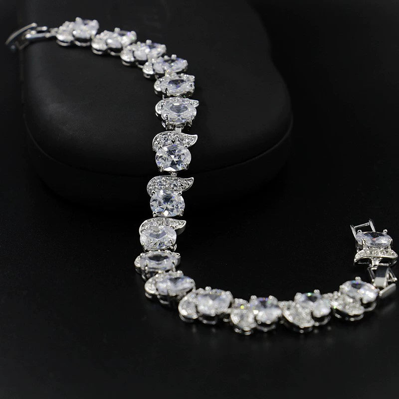 Light Luxury Zircon Bracelet Classic Hand Jewelry Chicken Leg Curved Moon Color Jewelry Gem Seven Color European and American Bracelet Women Good Vibrations