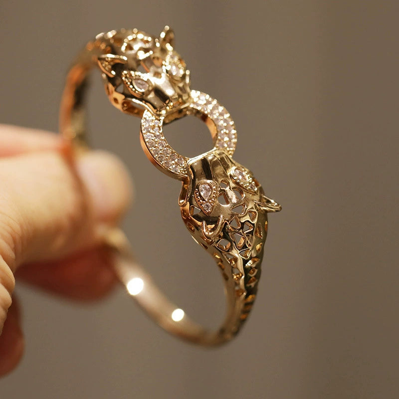 Di Li Xue High Version Heavy Industry Inlaid Zircon Leopard Bracelet Classy Design Opening Bracelet Europe and America Cross Border Good Vibrations