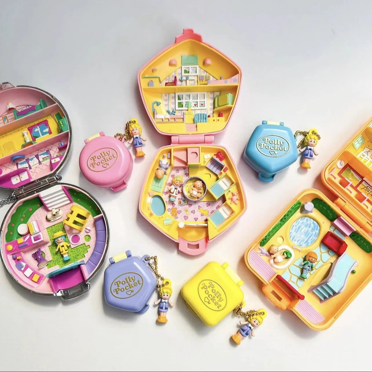 Bandai Original 4Pcs Gashapon Polly Pocket Toys For Kids Gift Collectible Model Ornaments Good Vibrations