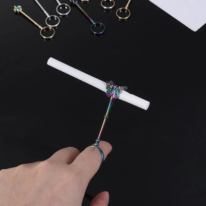 1Pcs Cigarette Hand Holder Smoking Accessories Finger Ring For Women Men Adjustable Slim Cigarettes Clip Smoking Holder Cuprum Good Vibrations Adult Super Store