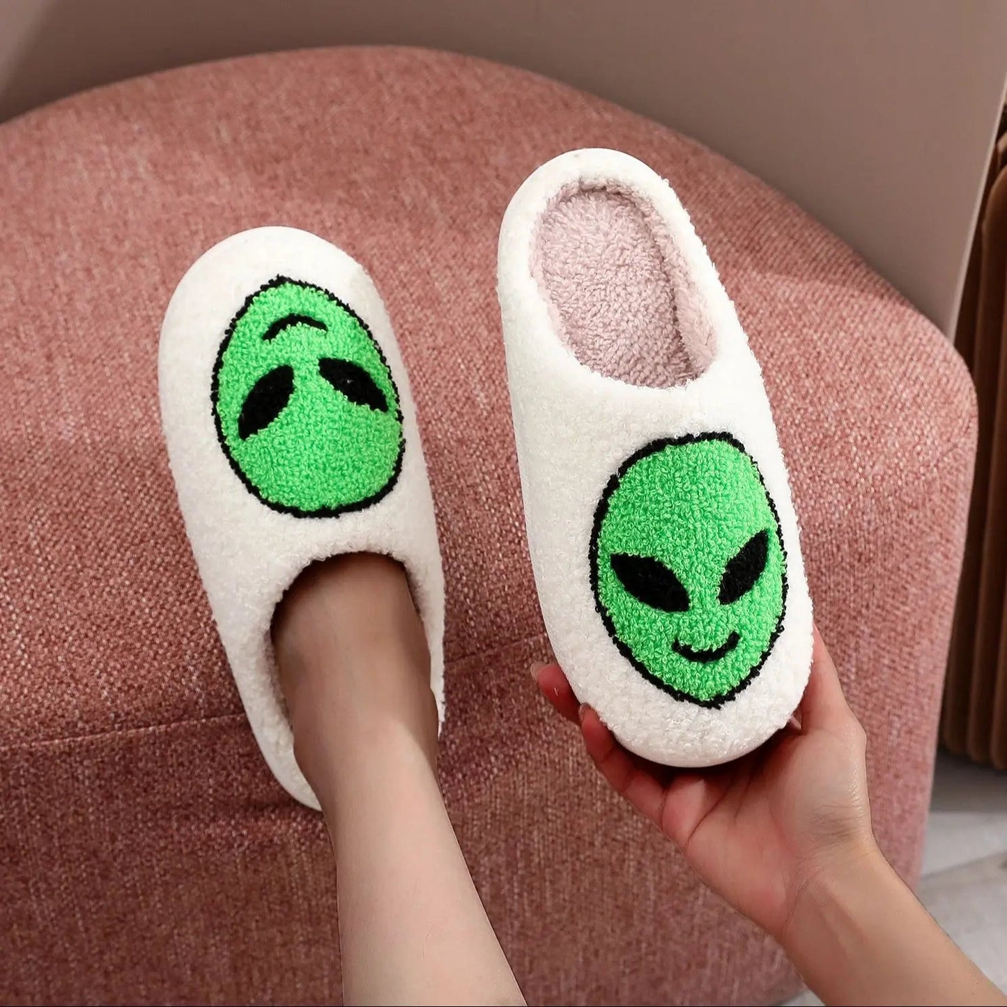 A pair of alien patterned winter home cotton slippers non-slip thick-soled wool slippers comfortable indoor shoes for men and women can wear Good Vibrations