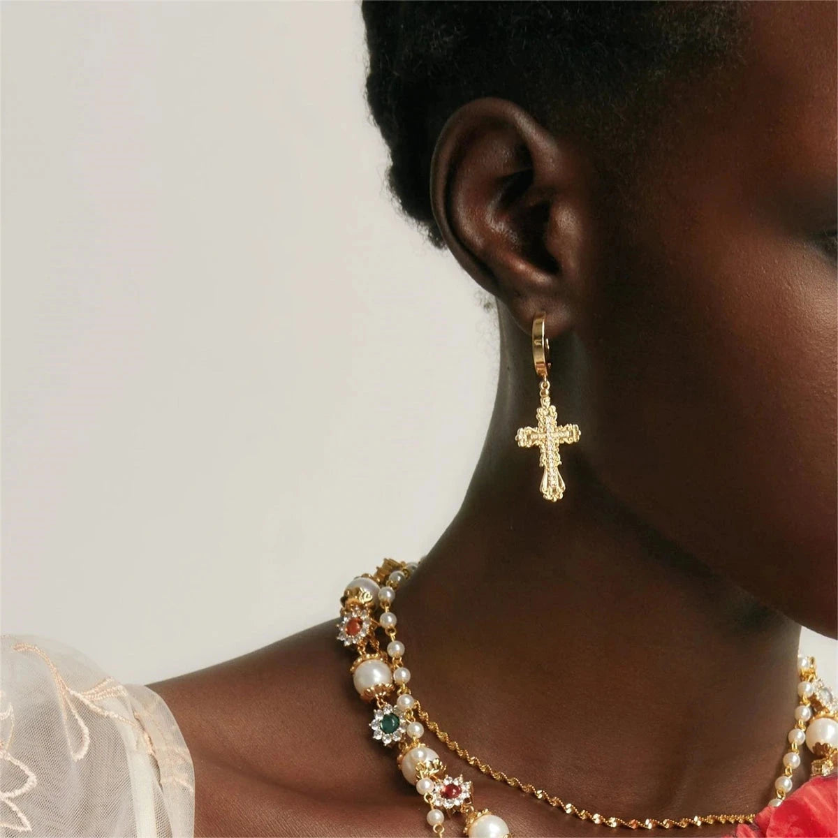 Cross necklace set, women's shell pearl, personalized minimalist necklace, punk style cross, gold-plated color preservation Good Vibrations