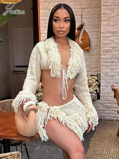 Joskaa knitted tassels 2-piece set, sexy long sleeve clubwear in ivory, autumn/winter fashion.