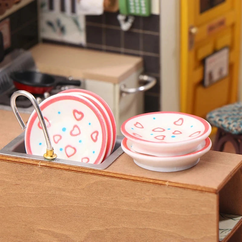 Dollhouse Simulation Plates Set of 5, 1/12 Scale Kitchen Accessories for Pretend Play Good Vibrations