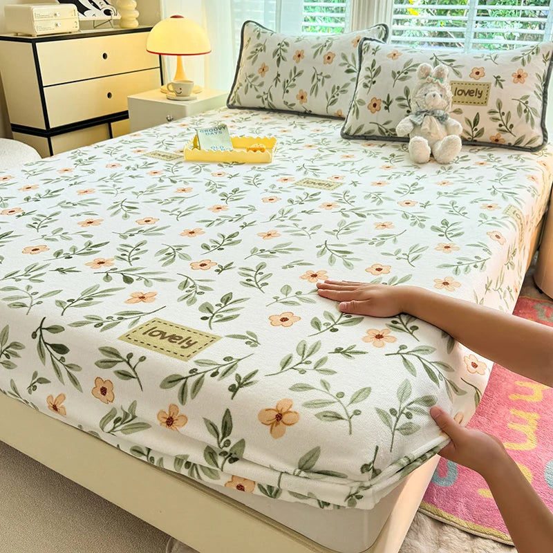 Queen Double Size Bed Sheet Polyester Elastic Fitted Sheet Velvet Soft Flannel Warm Mattress Cover King Full Twin Size Winter
