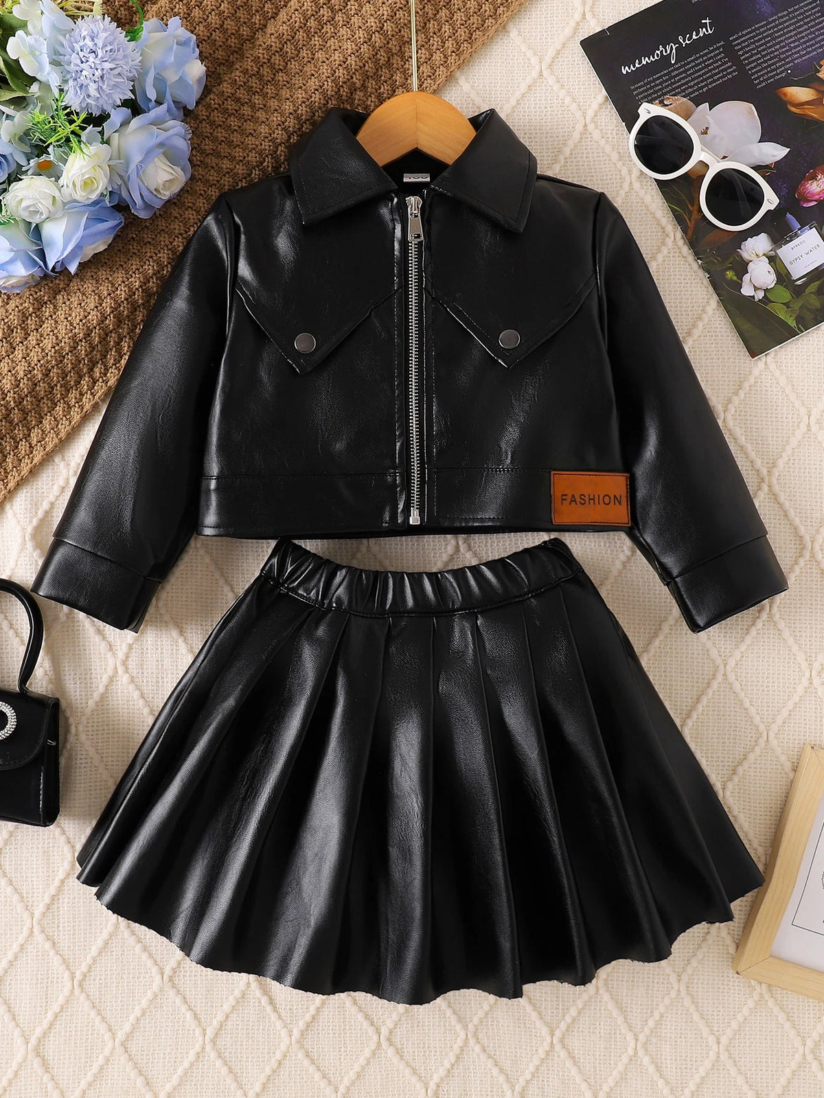 Children's Clothing for Girls, Spring and Autumn Stylish Pu Jacket and Versatile Short Skirt Two-Piece Set, New Fashion Street Style Cool Half Skirt, Easy to Clean, New Versatile Pu Leather Outfit Good Vibrations