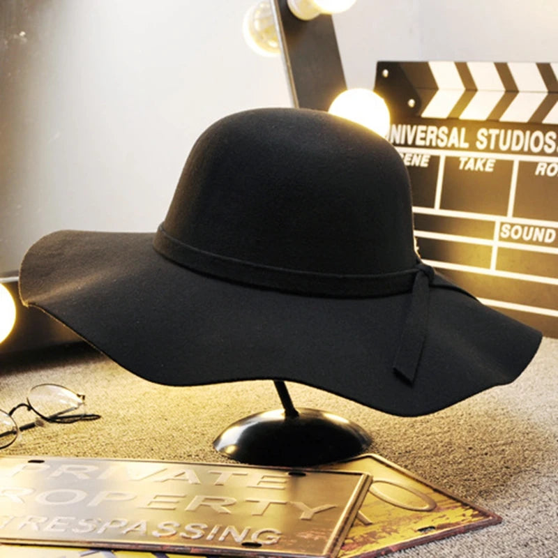 British Style Felt Hats for Women, Big BrimTop Hat, Flat Brim, White Cap for Lady, Autumn and Winter Good Vibrations