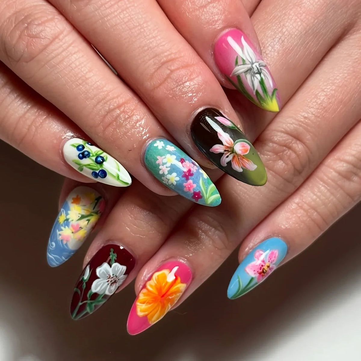 24pcs Cute Cartoon Fake Nail Tips Oil Painting Series Printed Almond Press On Nail Sweet Cool Charming False Nail For Spicy Girl Good Vibrations
