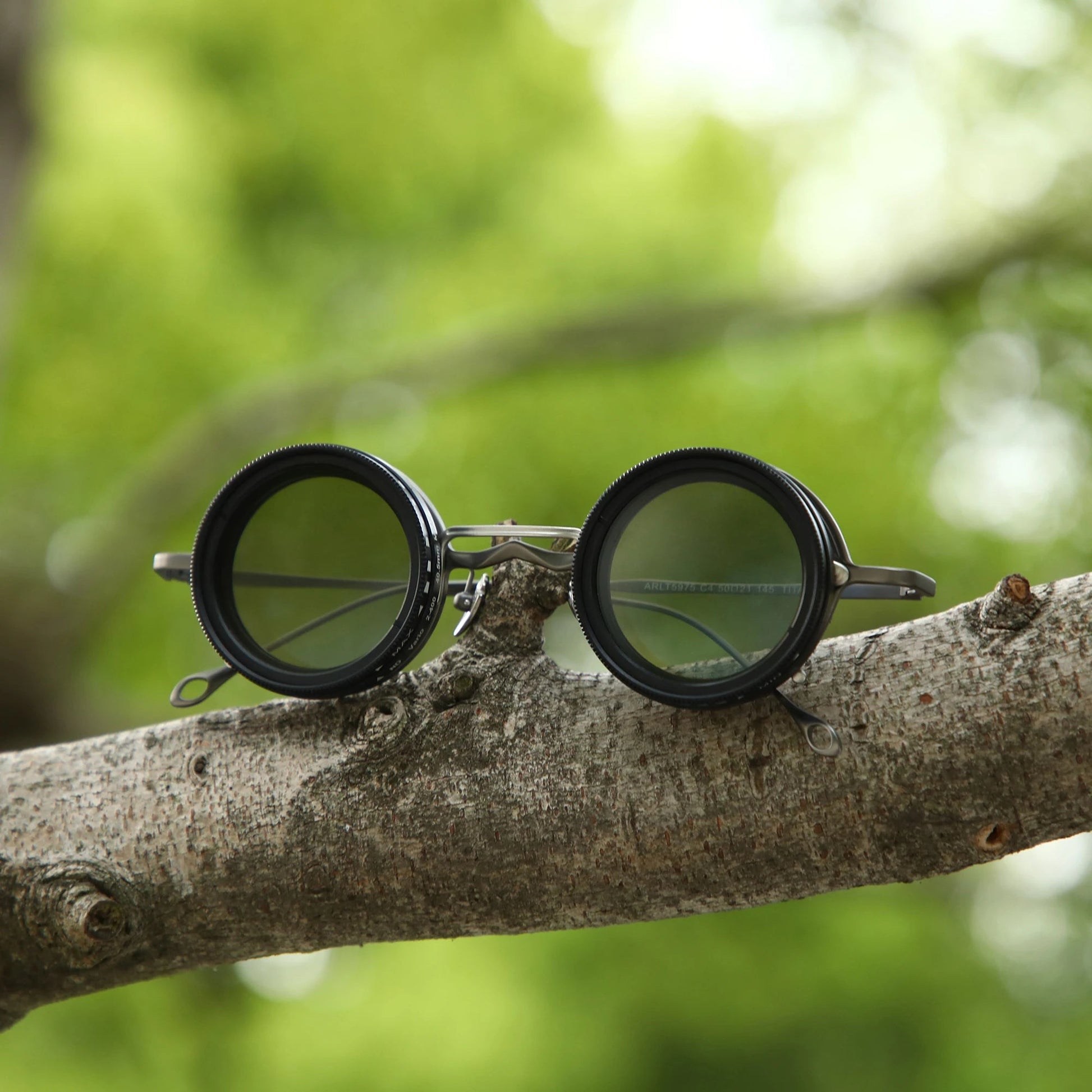 Customized  Magnetic Myopia  Clip on ND9 adjustable dimming sunglasses Good Vibrations