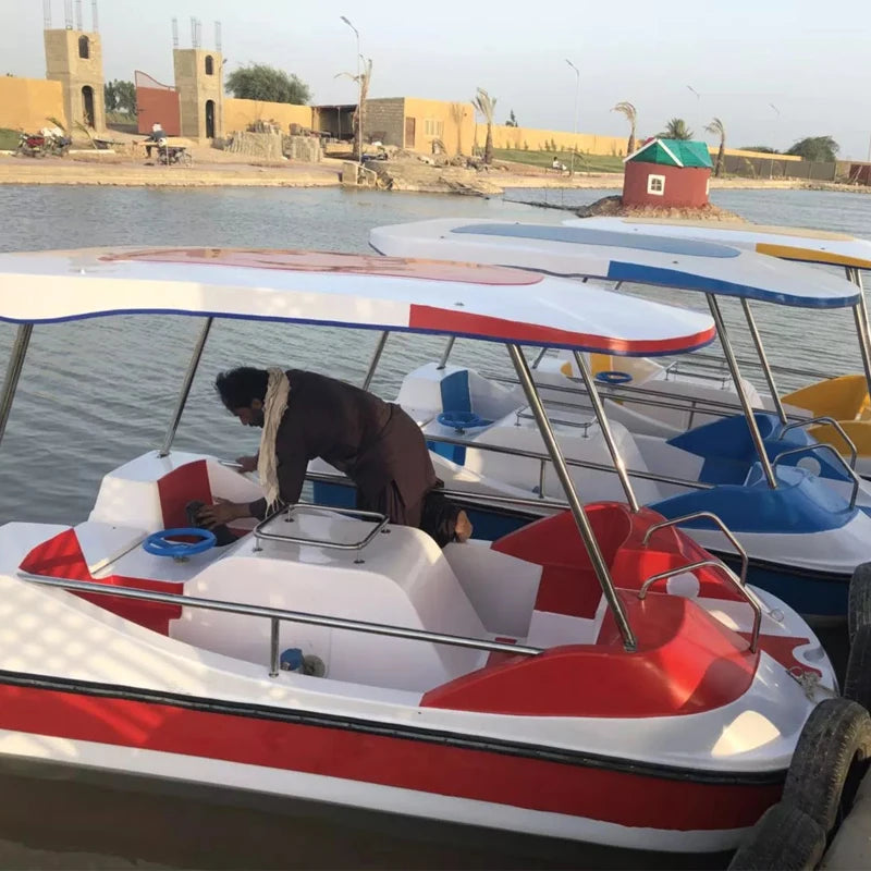 Water Play Equipment Fiberglass 4 Person Paddle Pedal Boat for Sale Good Vibrations