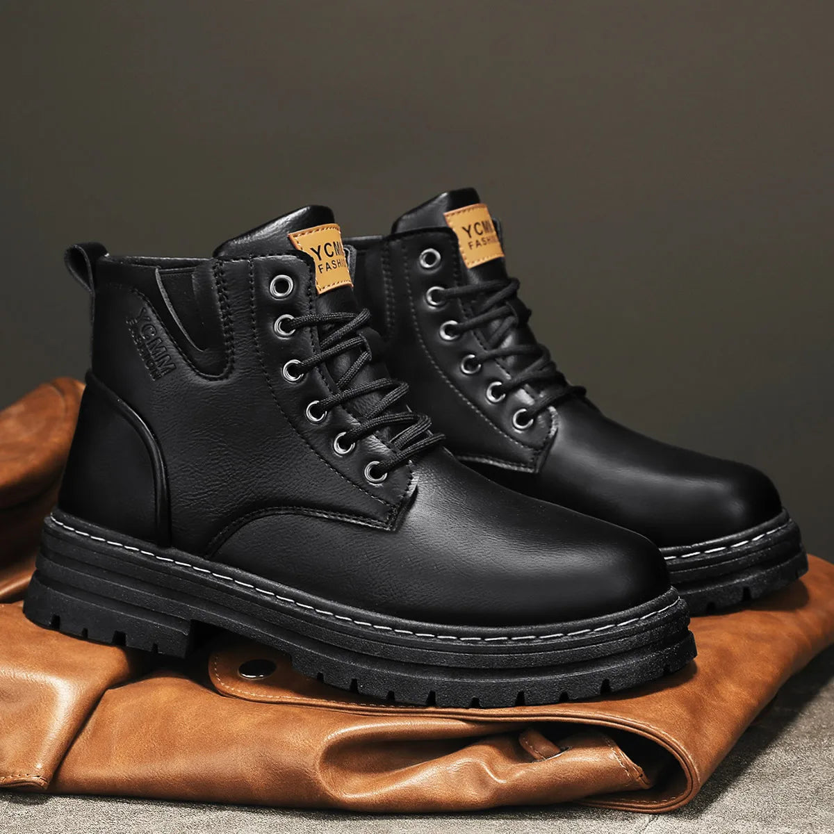 Boots Men All Season Outdoor Work Shoes Anti Slip and Comfortable Black Ankle  Boots Fashionable British Casual Denim Boots 2025 Good Vibrations
