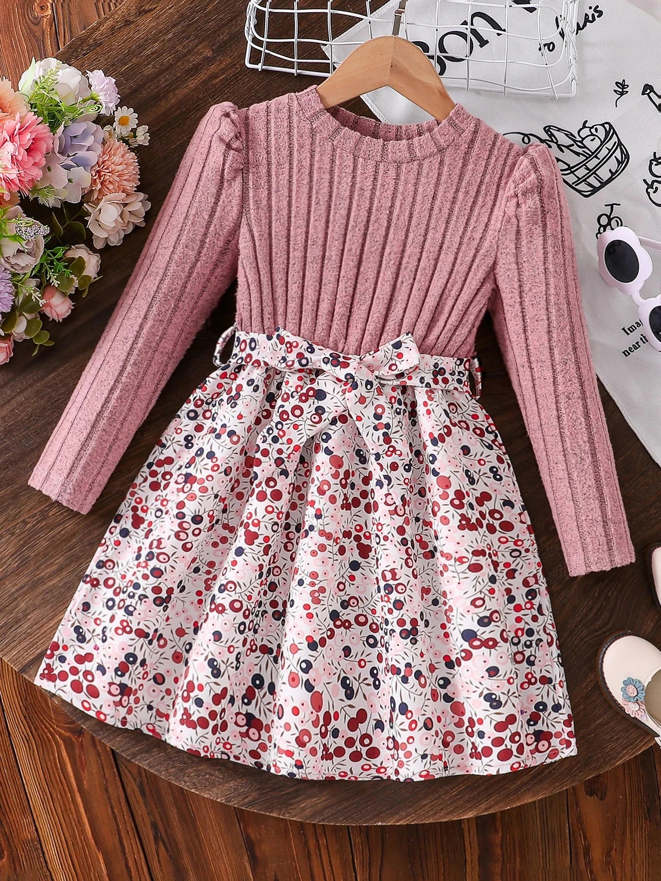Spring and Autumn Girls' Simple Casual Versatile Knitted Round Neck Long-Sleeved Floral Dress Girls' Daily Casual Dress Good Vibrations