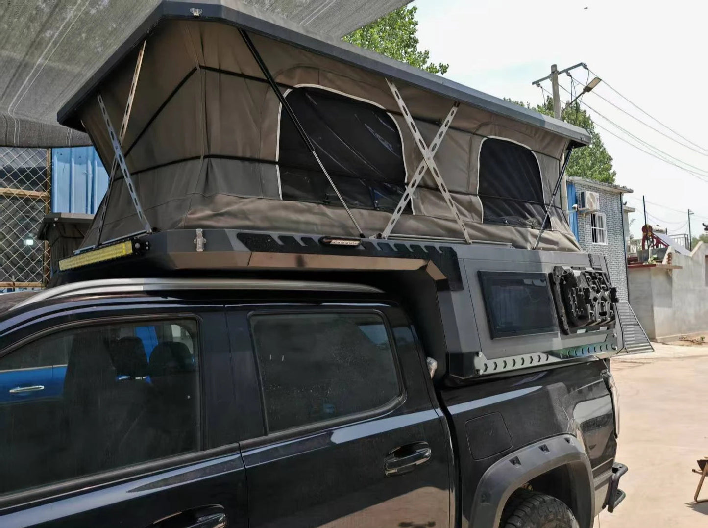 RV, Travel Trailer, Tourist Camper, Pickup Truck Sliding Camper, Liftable Backpacking Camper, Pickup Truck Converted Into An RV Good Vibrations
