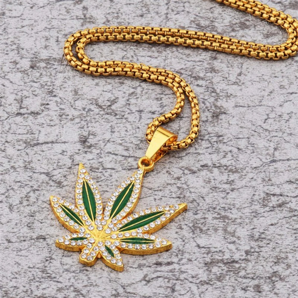 Personalized Punk Hip-hop Jewelry Necklace With Oil Inlaid Diamond Alloy Maple Leaf Pendant And Accessory Material Good Vibrations