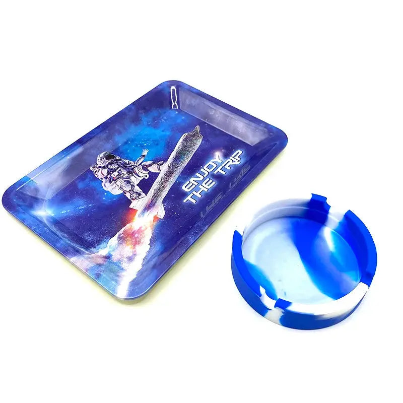 Cigarette holder ash tray with rolling tray in blue silicone and tinplate, 18x12.5cm, smoking accessories.