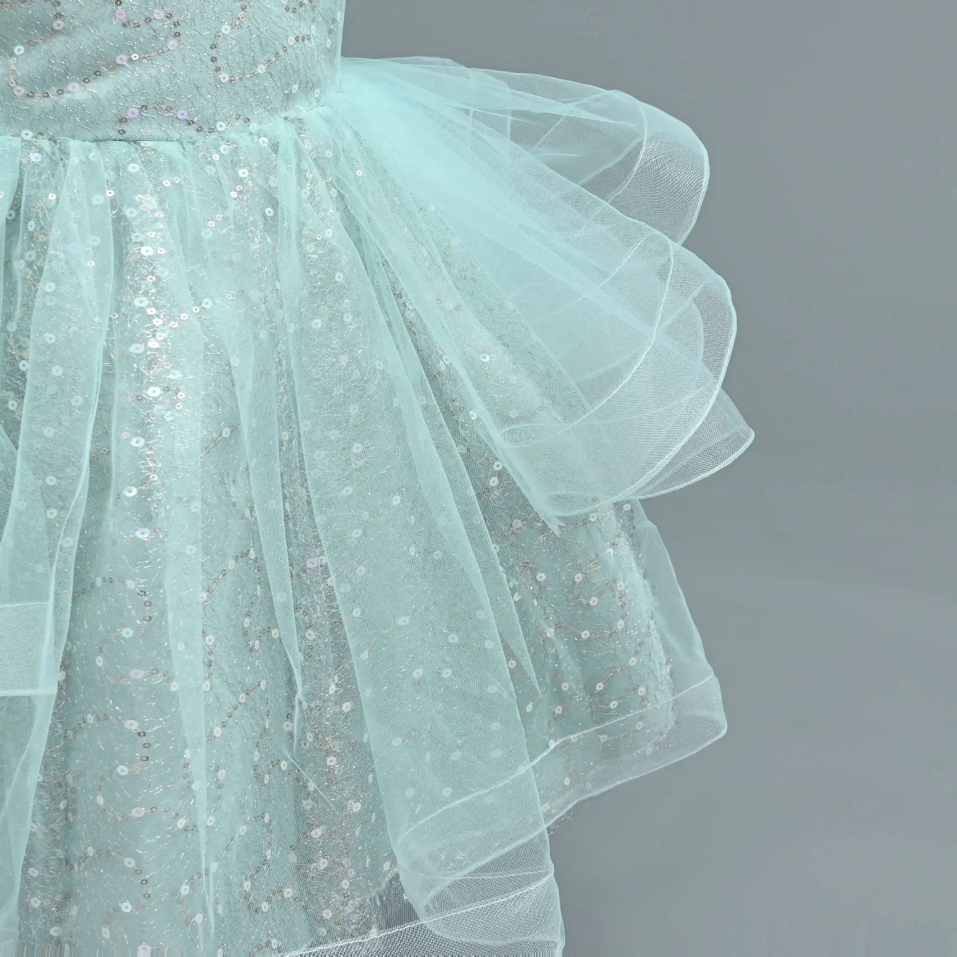 New Girl's Wedding Evening Dress Petal Sequin Mesh Sleeveless Dress Birthday Party School Graduation Party Dress Good Vibrations