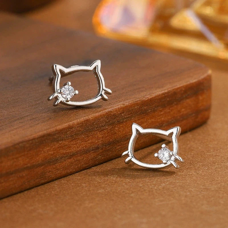 Uini Tail hot selling new 925 sterling silver fashionable cute hollow cat earrings simple temperament sweet girl accessories Good Vibrations
