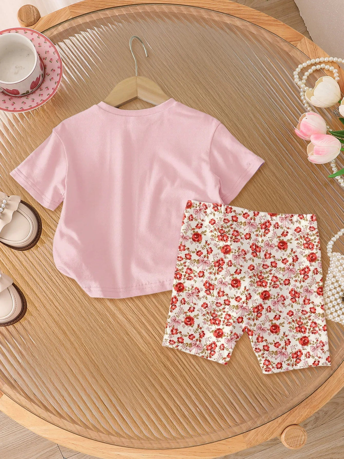 2-Piece Set of Simple and Versatile Casual Summer Outfits for Girls: Toddler Girls' Bowknot Round-Neck Short-Sleeve Top + Elastic Waist Floral Print Shorts, Outdoor Stylish and Youthful Children's Clothing Good Vibrations