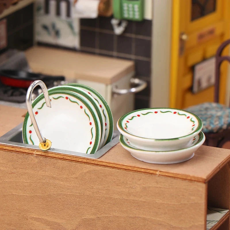 Dollhouse Simulation Plates Set of 5, 1/12 Scale Kitchen Accessories for Pretend Play Good Vibrations