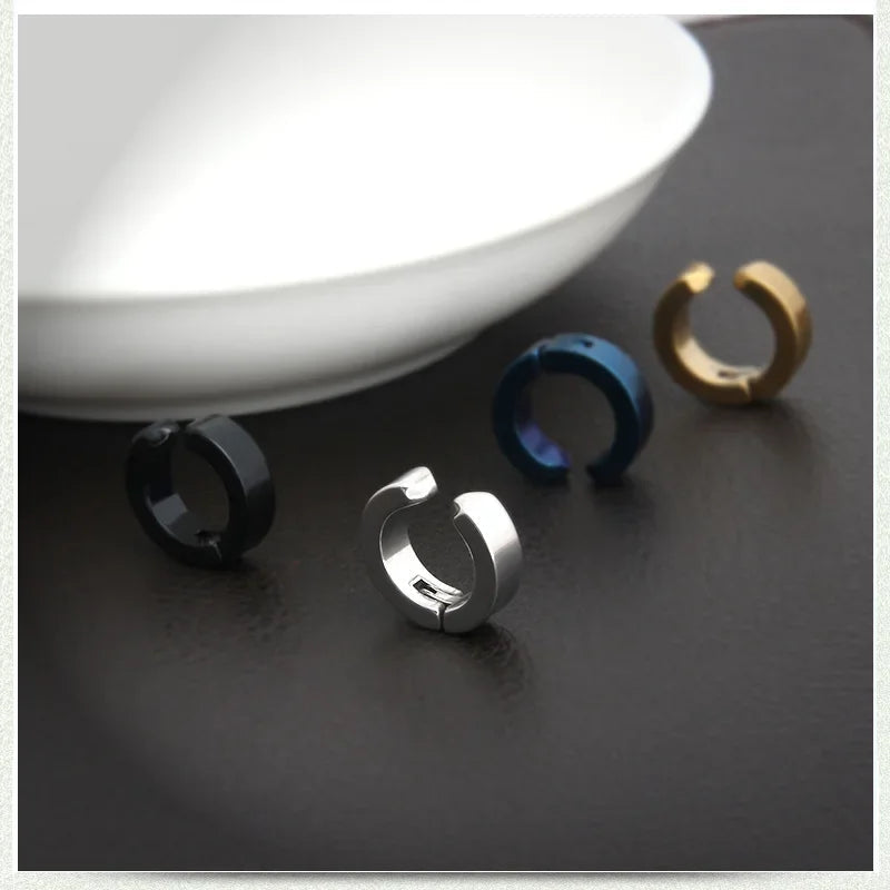 2pcs Anime Chainsaw Man Yoshida Hirofumi Cosplay Ear Clip Earrings Women Men Punk Black No Pierced Fake Ear Circle Pop Jewelry Good Vibrations