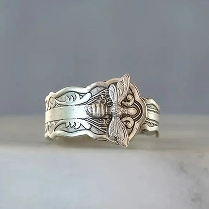 Vintage Bee Rings for Women Metal Finger Accessories Stylish Daily Wear Girls Ring Party Hip Hop Animal Statement Jewelry Good Vibrations