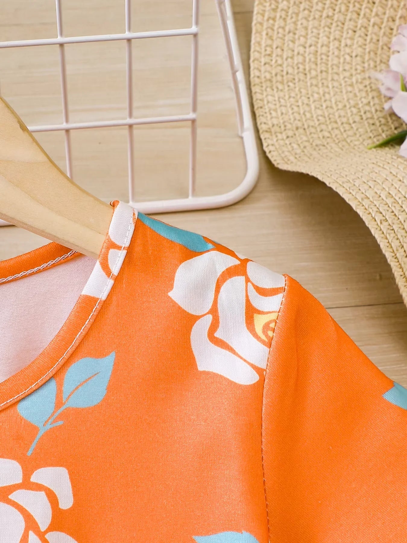 Girls' dress, children's clothing, summer casual dress, lightweight and breathable, suitable for girls aged 4 to 12. Good Vibrations