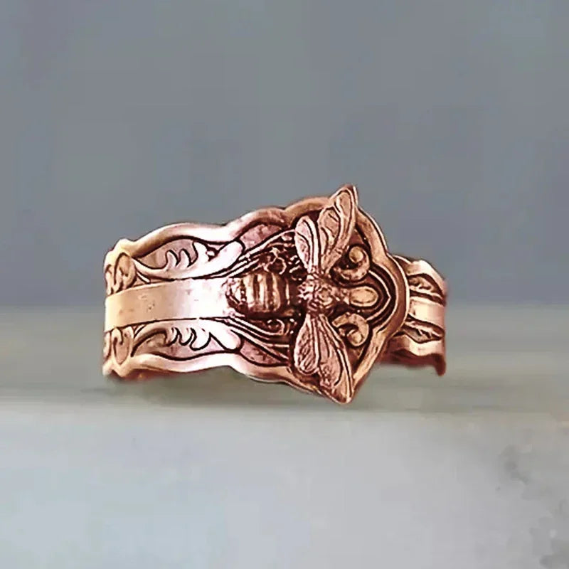 Vintage Bee Rings for Women Metal Finger Accessories Stylish Daily Wear Girls Ring Party Hip Hop Animal Statement Jewelry Good Vibrations
