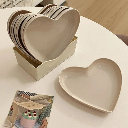 Minimally Designed Ins Heart-shaped Plates Cake Snacks Heart-shaped Plates Plastic Modern Bone Spitting Fruit Small Plates Good Vibrations